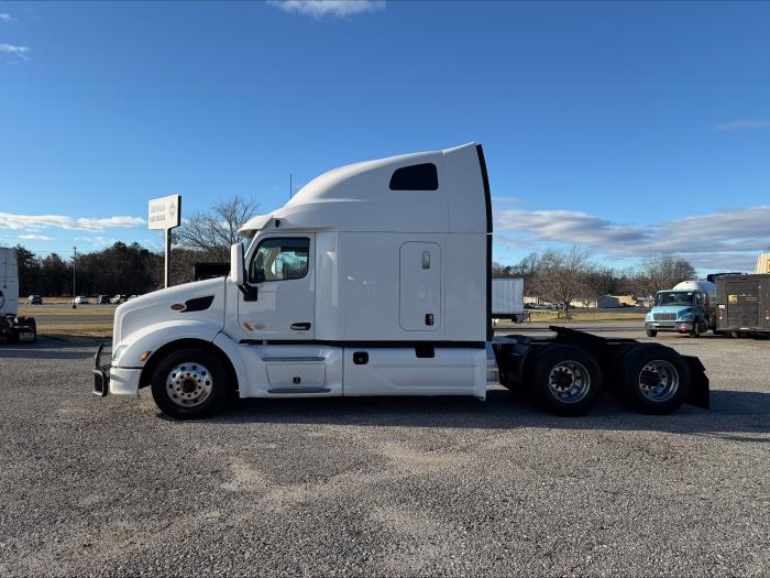 2022 Peterbilt 579-1