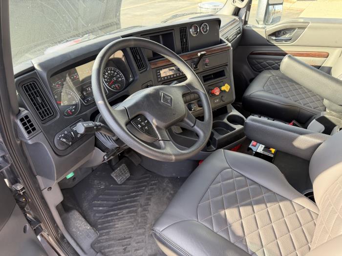 2026 International HX620-12