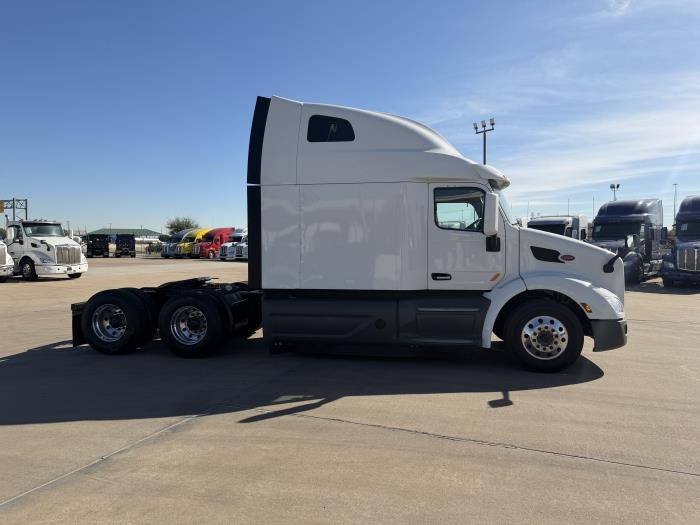 2021 Peterbilt 579-6
