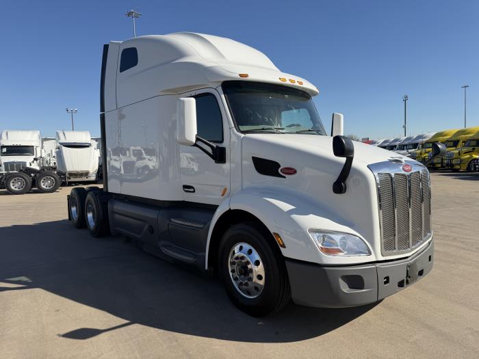 2021 Peterbilt 579-7