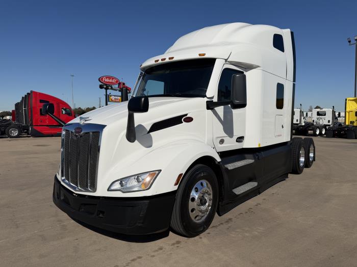 2021 Peterbilt 579-0