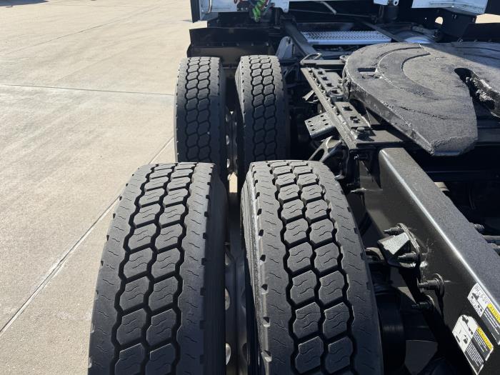 2021 Peterbilt 579-12