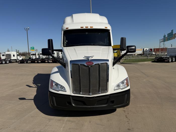 2021 Peterbilt 579-7