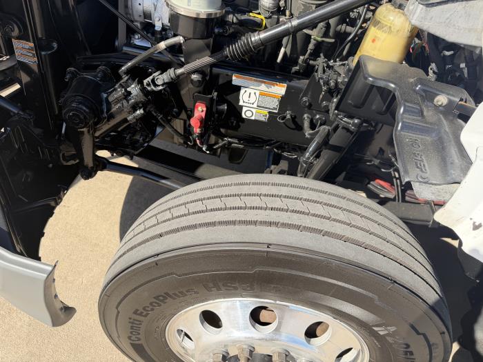 2021 Peterbilt 579-18