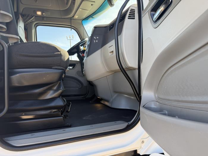 2021 Peterbilt 579-22