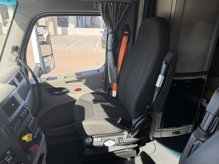 2021 Peterbilt 579-25