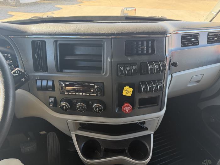 2021 Peterbilt 579-36