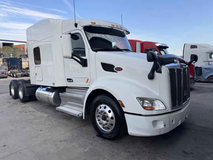 2022 Peterbilt 579-2