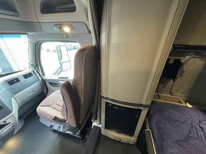 2022 Peterbilt 579-15