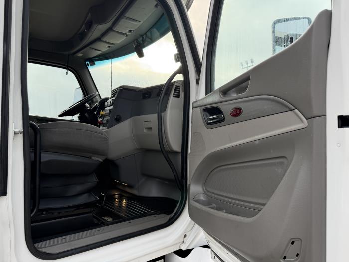 2021 Peterbilt 579-22