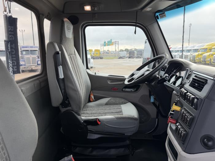 2021 Peterbilt 579-23