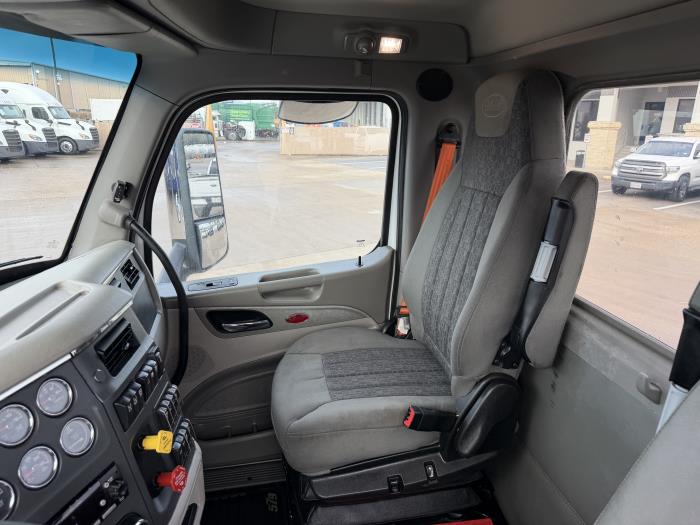 2021 Peterbilt 579-25