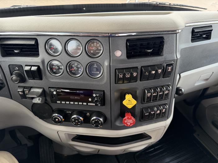 2021 Peterbilt 579-29