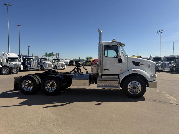 2020 Peterbilt 567-6
