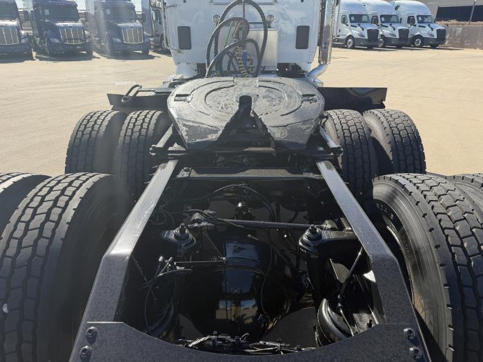 2020 Peterbilt 567-13