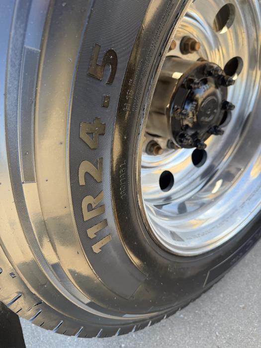 2020 Peterbilt 567-9