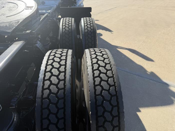 2020 Peterbilt 567-11