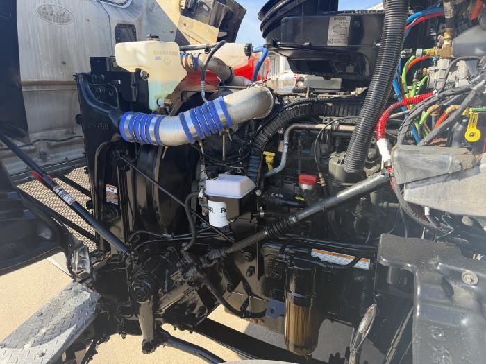 2020 Peterbilt 567-17