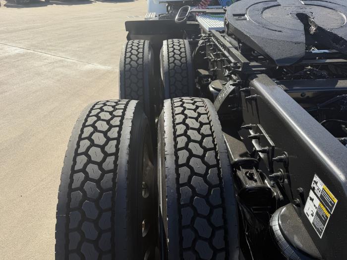 2020 Peterbilt 567-12