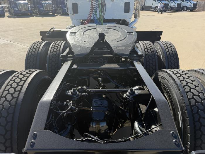 2020 Peterbilt 567-13