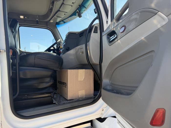2020 Peterbilt 567-22