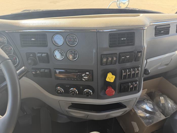 2020 Peterbilt 567-29