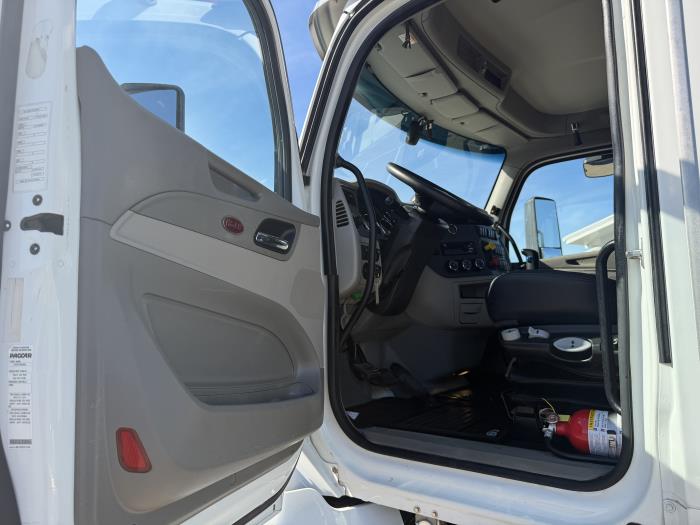 2020 Peterbilt 567-24