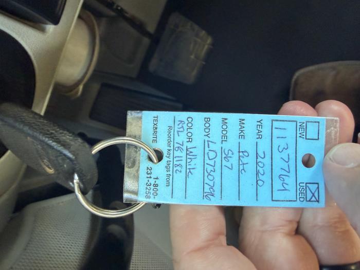 2020 Peterbilt 567-33