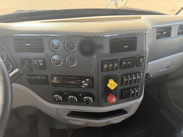 2020 Peterbilt 567-29
