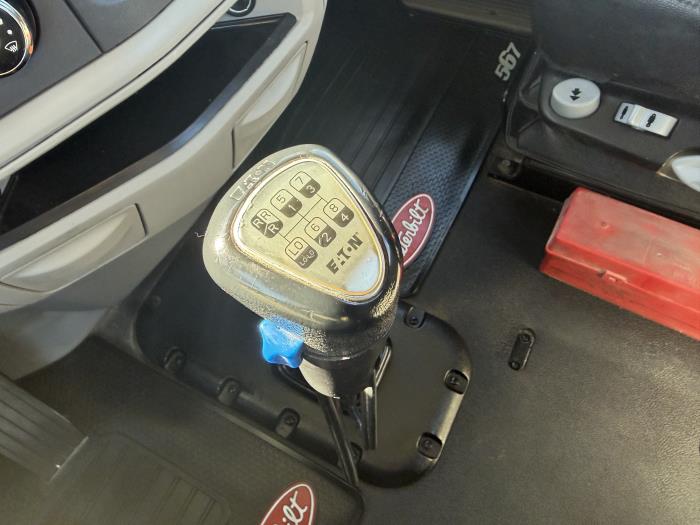 2020 Peterbilt 567-30