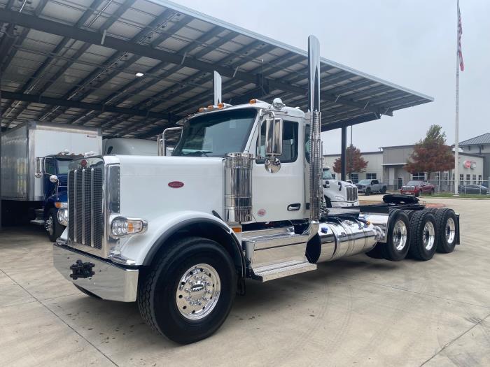 2026 Peterbilt 589-2