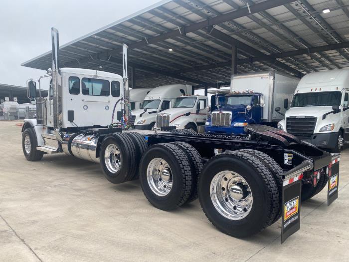 2026 Peterbilt 589-4