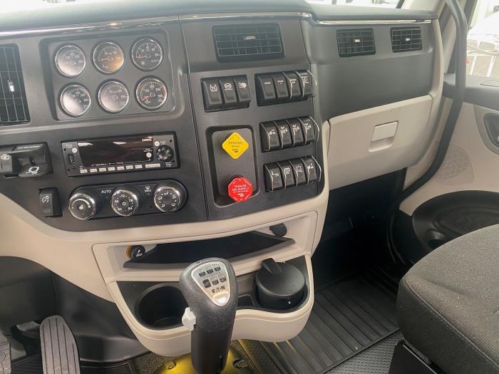 2026 Peterbilt 589-12