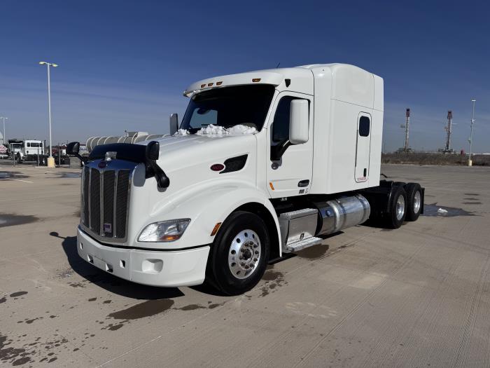 2022 Peterbilt 579-1