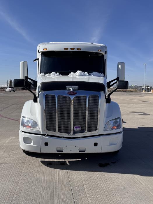 2022 Peterbilt 579-2