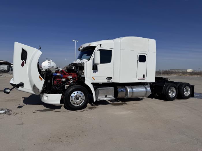 2022 Peterbilt 579-9