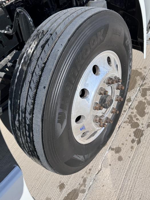 2022 Peterbilt 579-15