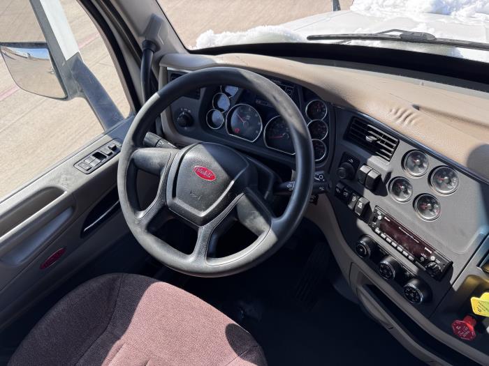2022 Peterbilt 579-20