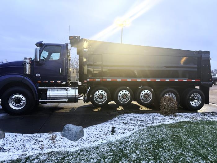 2026 International HX620-4