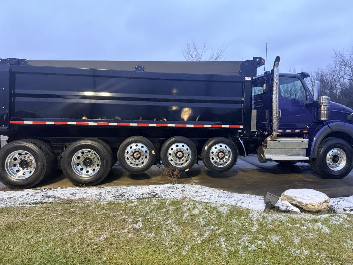 2026 International HX620-8