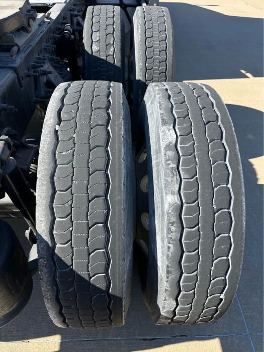 2018 Freightliner Cascadia-13