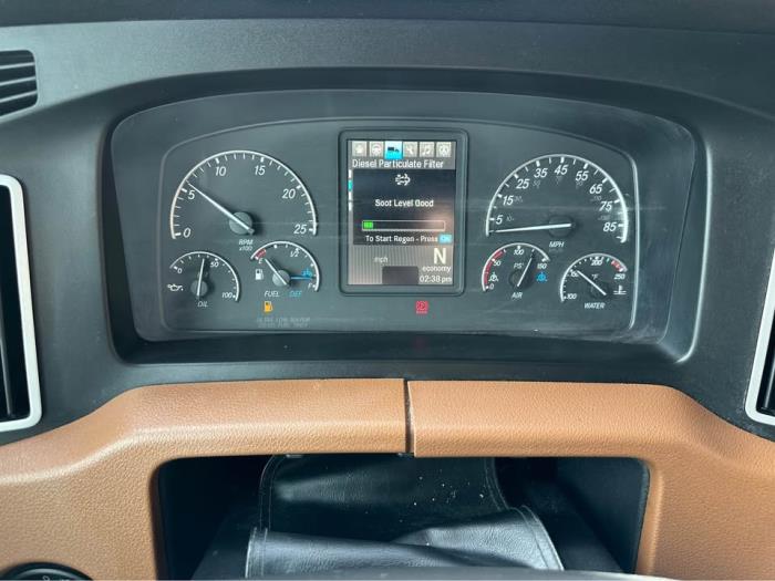2019 Freightliner Cascadia-8