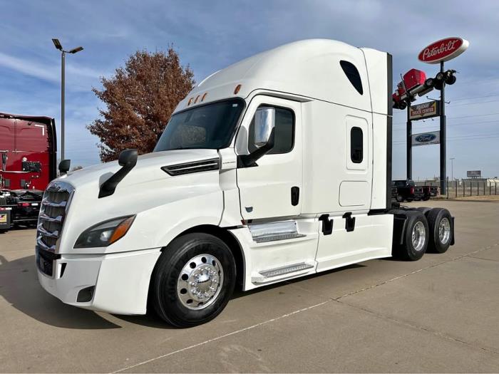 2019 Freightliner Cascadia-1