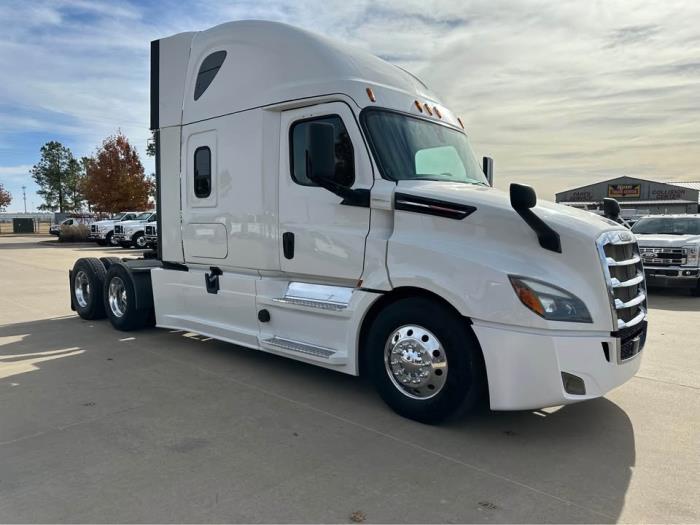 2019 Freightliner Cascadia-2