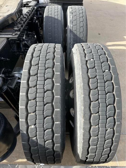 2019 Freightliner Cascadia-16