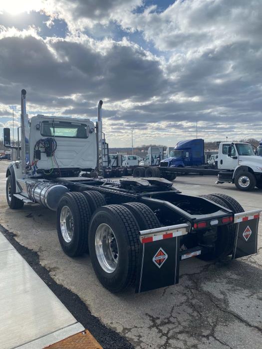 2026 International HX620-4