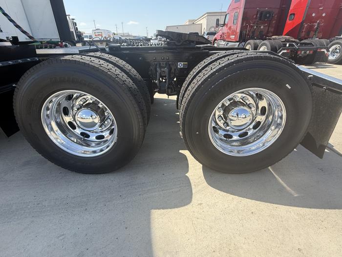 2026 Peterbilt 579-3