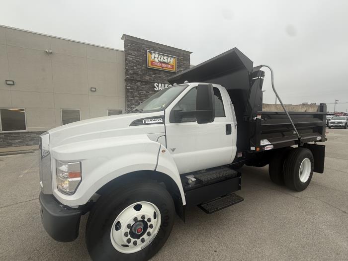 2025 Ford F-750-1