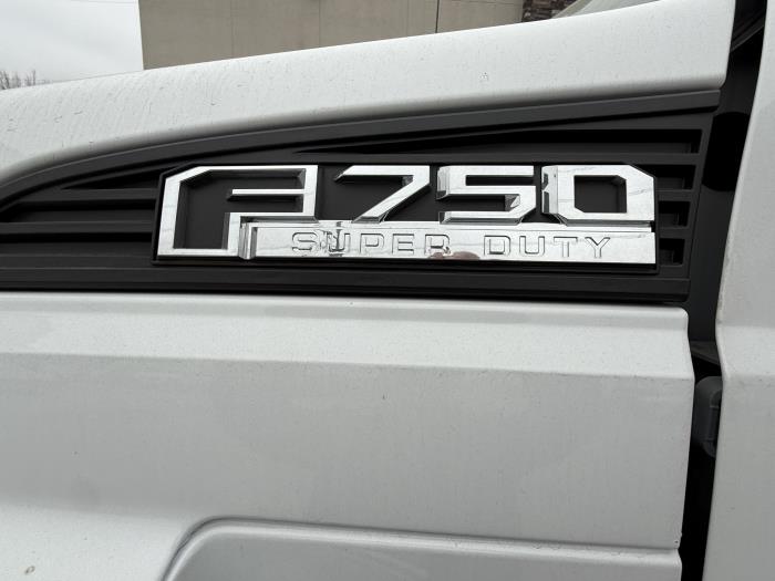2025 Ford F-750-14