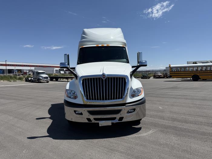 2023 International LT625-8